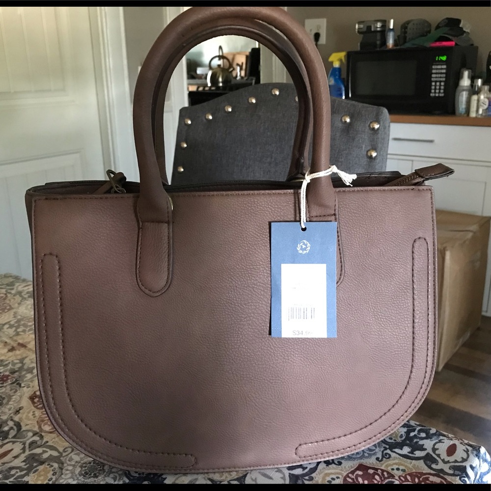Universal Thread purse